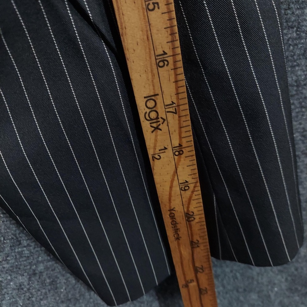 Boohoo Blazer Womens 16 Plus Gray Pinstripe‎ Cropped Lined Jacket - Picture 9 of 10
